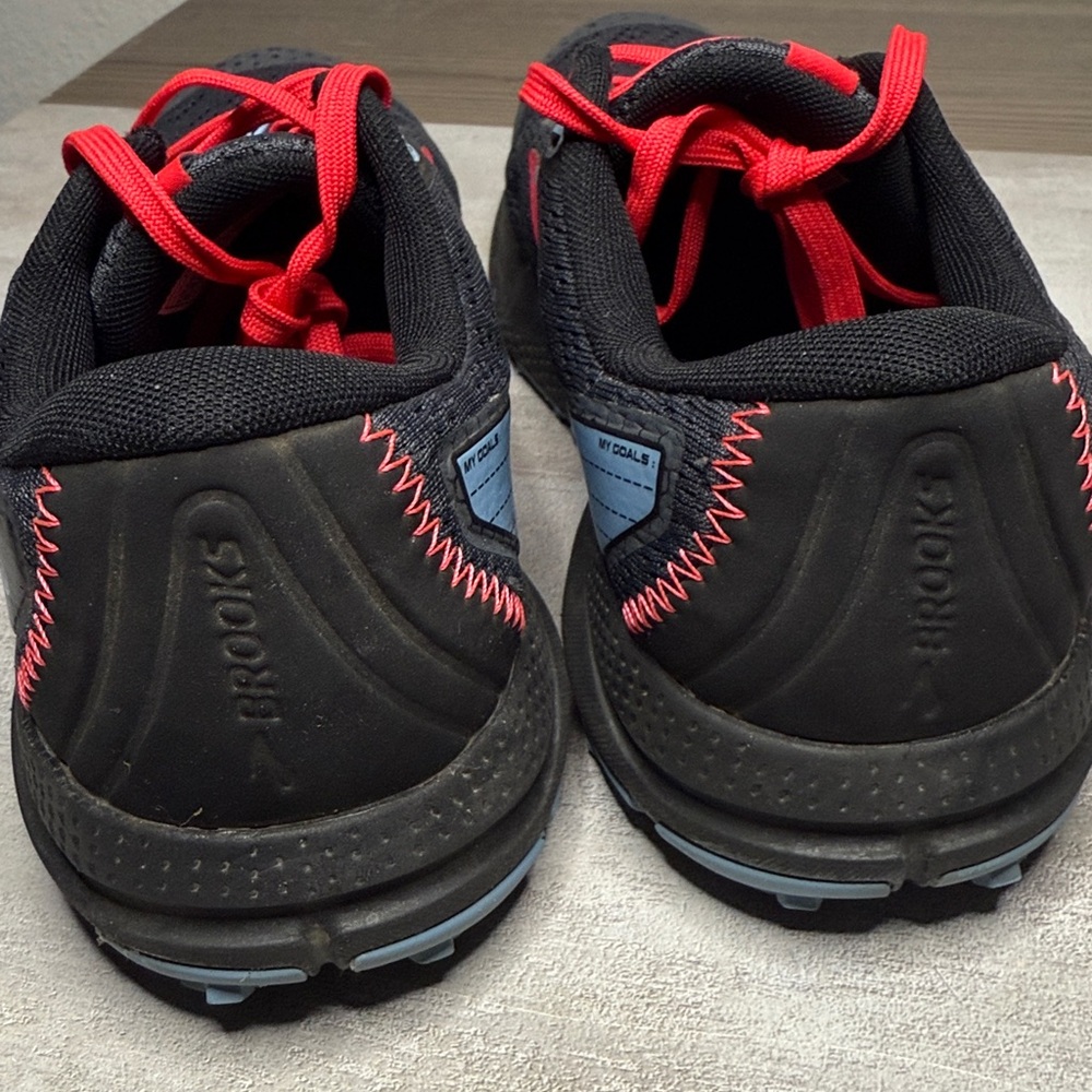 Brooks Divide 3 Womens Pink Black Hiking Running Sneakers Size 8.5 - Picture 4 of 6